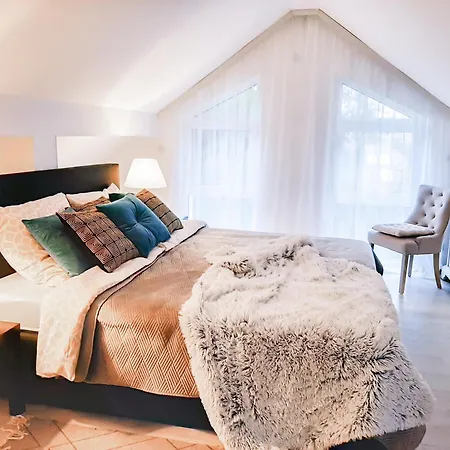 Maisonette-Wohnung Dreams Come True mit Terrasse Schiffweiler Exterior foto
